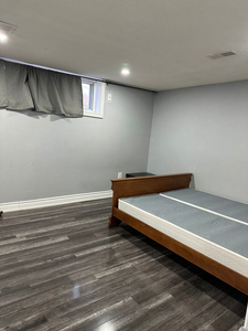 Bedroom available for rent in Brampton