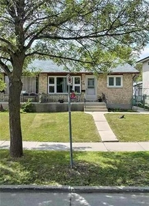 House For Sale In The Maples, Winnipeg, Manitoba