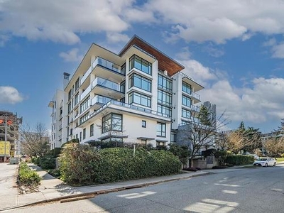 Townhouse For Sale In Chancellor Hall, Vancouver, British Columbia