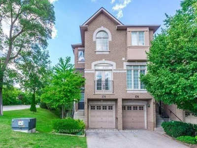 2100sf Corner Townhouse 3bed 3bad humber bay mimico w/ fireplace