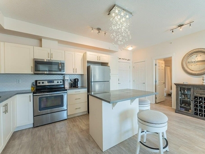 Calgary Condo Unit For Rent | Copperfield | luxury top-floor 2 Bed, 2