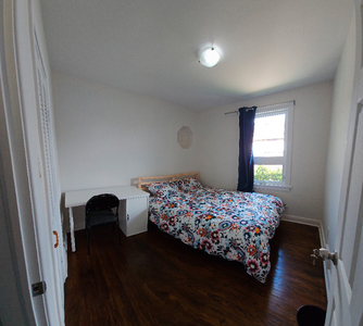 Cozzy room for rent Scarborough