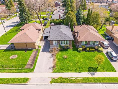 Homes for Sale in Bellamy/Eglinton, Toronto, Ontario $900,001