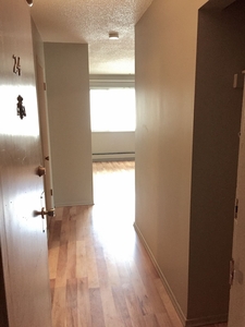 Calgary Apartment For Rent | Connaught | ONE BEDROOM, EXCELLENT BELTLINE LOCATION