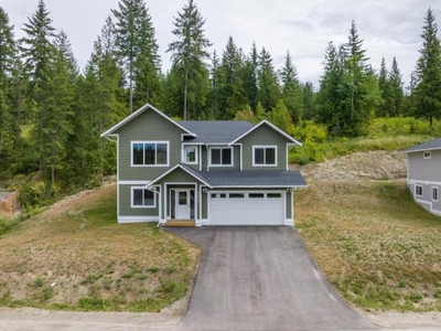 Single-Family in South Shuswap, British Columbia