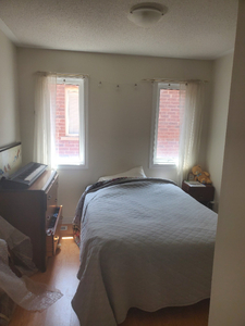 2 Bedroom + Private Bath in Shared house- north Richmond Hill
