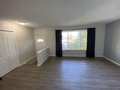 3 Bedroom Apartment Unit Calgary AB For Rent At 1635