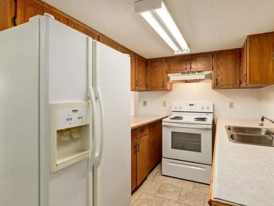 Apartment Unit Lethbridge AB For Rent At 805