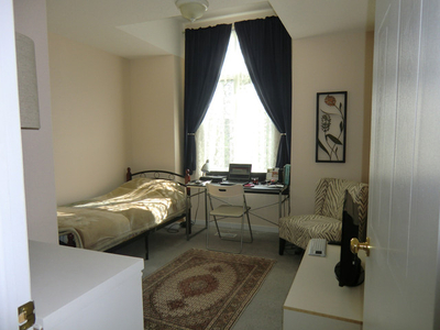 Furnished room just for female professionals or students
