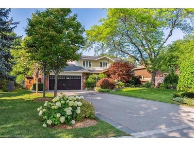 House For Sale In Sheridan, Mississauga, Ontario