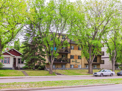 Saskatoon Pet Friendly Apartment For Rent | Nutana | Location is everything, great building