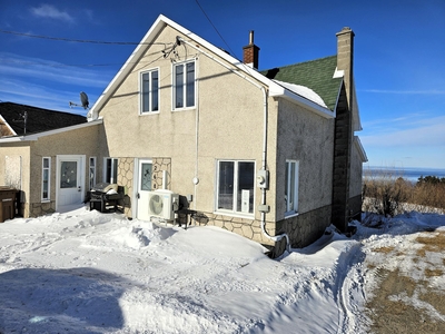 House for sale, 268 Boul. Perron, Sainte-Félicité, QC G0J2K0, CA , in Sainte-Félicité, Canada