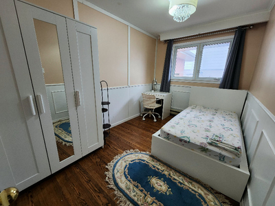 1 Bedroom for Students Female near Humber College May 1