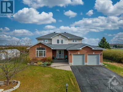 2104 Trailwood Drive North Gower, ON K0A 2T0