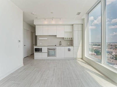 2+S Bed, 2 Bath Condo w/Parking for lease in Vaughan