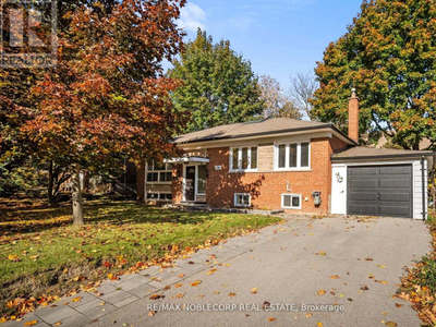 54 MONKSWOOD CRES Newmarket, Ontario