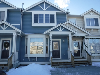 Airdrie Townhouse For Rent | 3 Bedroom Townhouse in Airdrie