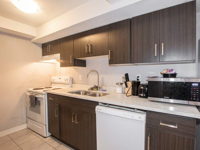 **ALL INCLUSIVE** 2 BED, 2 BATH UNIT IN THOROLD!!