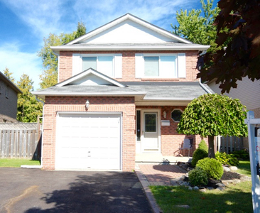 Available: Full Home Rental - 3 Bed Room Courtice / Clarington