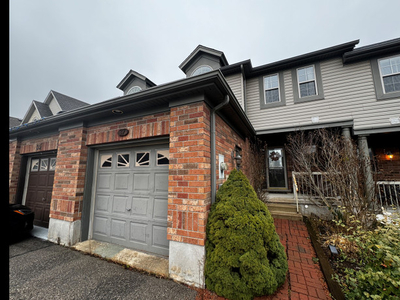 Beautiful 3 Bedroom Freehold Townhome Located In Hespeler!