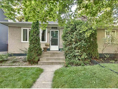 Cheap 3 Bedrooms with Double Garage Near Bonnie Doon Mall