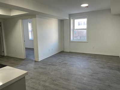 Newly reno'd units in Central Oshawa | King and Simcoe