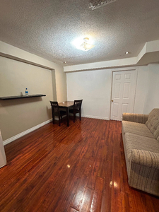 One bedroom basment for rent in Mississauga