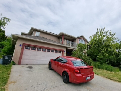 reek (West KeSingle house with lake view in Smith Klowna)