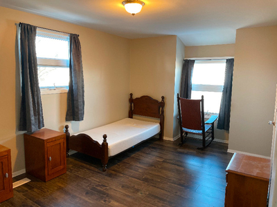 SHARED ACCOMODATIONS - NORWICH, ONTARIO