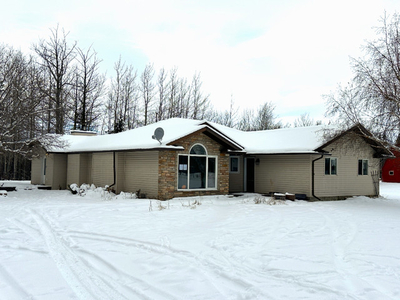 Start the new year off by moving into your new acreage!