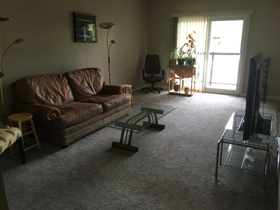 VARSITY - MAIN FLOOR MASTER BEDROOM AVAILABLE FOR RENT APRIL 1st