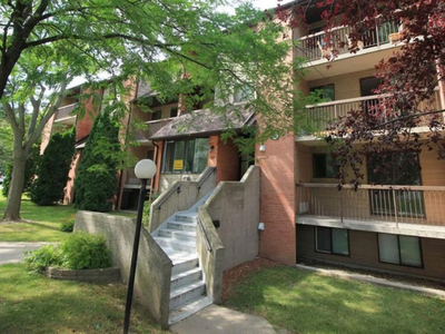 Wilfred Laurier Student Apartment