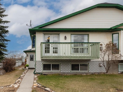 4 West Callaway Place, Cochrane, Residential