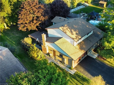 Single-Family in St. Clements, Ontario