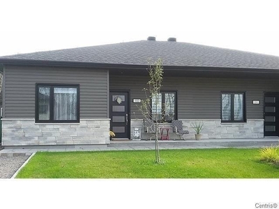 House for sale, Rue des Grands-Jardins, Saint-Honoré, QC G7J0K7, CA, in Saint-Honoré, Canada