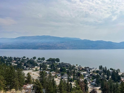 2 bedroom luxury House for sale in Peachland, British Columbia