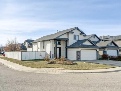 219 Stonegate Close NW, Airdrie, Alberta