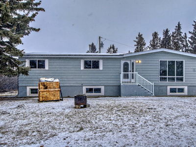 Drumheller property with acreage