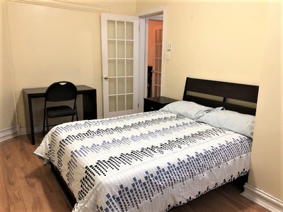 4 1/2 (2 bedroom) for May ($1540/month) Fully Furnished