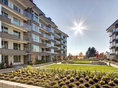 Beautiful 2 bed/2 bath Luxury Suite at West Quay by Polygon
