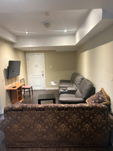 BEDROOM RENT IN BASEMENT MALE ONLY