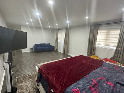 Furnished Master bedroom for rent in mississauga heartland