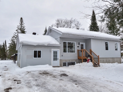 House for sale, 106 Rue Hélène, Saint-Colomban, QC J5K2G7, CA , in Saint-Colomban, Canada