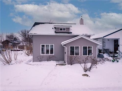 House For Sale In Archwood, Winnipeg, Manitoba