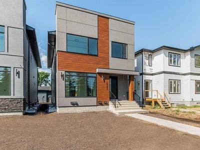 House For Sale In Grovenor, Edmonton, Alberta