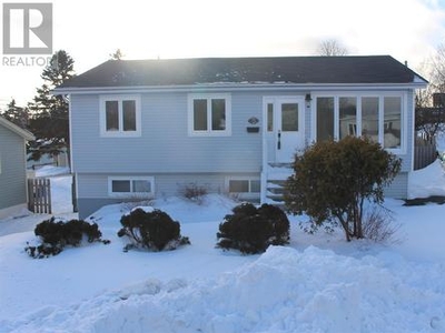 House For Sale In Lower Cowan Heights, St. John's, Newfoundland and Labrador