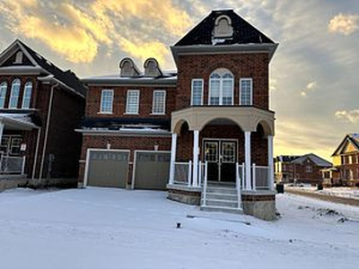Spacious 4 Bedroom House for rent in East Oshawa Feb 1st