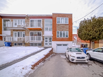 Condo/Apartment for rent, 476 Av. Westminster N., Montréal-Ouest, QC H4X2A1, CA , in Montreal-West, Canada