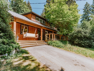 House for sale, 6708 Sunshine Coast Highway, Sunshine Coast, British Columbia, in Sechelt, Canada
