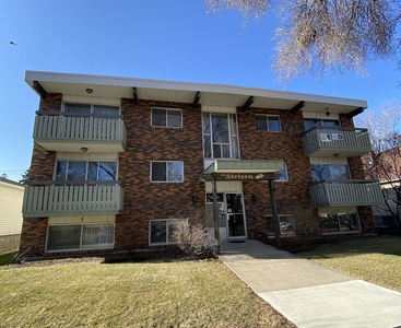 Edmonton Condo Unit For Rent | Strathcona | Convenient Location 3 bed 1.5